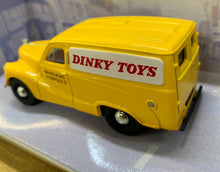 Load image into Gallery viewer, Dinky Item DY-15B 1953 Austin A40 "Dinky Toys" 1/43