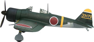 Mitsubishi A6M2 Zero 1/18 Display Model with pilot figure
