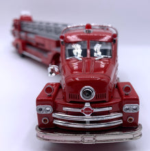 Load image into Gallery viewer, Seagrave 70th Anniversary 7-Man Enclosed Tractor-Drawn Aerial Ladder Columbus OH 1/50