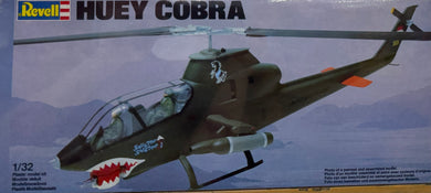 Huey Cobra, 1/32 1981 ISSUE