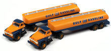 Load image into Gallery viewer, N Scale 1954 Ford Tractor/Tanker Trailer Set - Gulf Oil 1/160
