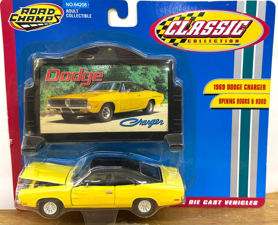 1969 Dodge Charger, 1/43 Opening Doors & Hood