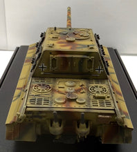 Load image into Gallery viewer, Jagdtiiger Henschel Production, s.Pz.Jg.Abt.653, Alsace 1945 1/72 By Dragon