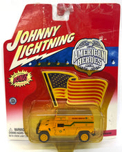 Load image into Gallery viewer, 1998 Hummer - Underwater Rescue Johnny Lightning American Heroes Series