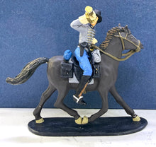 Load image into Gallery viewer, South Cavalry - Horse and Bugler