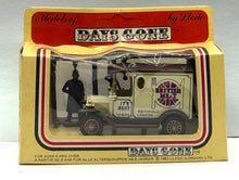 Load image into Gallery viewer, 1920 Ford Model T Van "British Meat" 1/35 Made in England