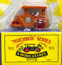 Load image into Gallery viewer, Matchbox Originals Authentic Recreations "Road Roller" No. 1 Orange