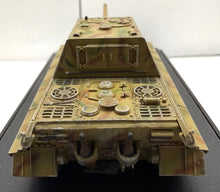 Load image into Gallery viewer, Jagdtiger Henschel Production w/Zimmerit, s.Pz.Jg.Abt.653, Germany 1945 1/72 By Dragon