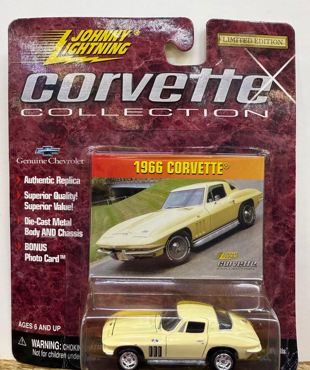 1966 Corvette (Cream) - Johnny Lightning - Corvette Collection