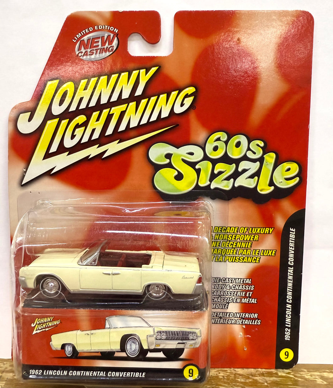 1962 Lincoln Continental Convertible - Johnny Lightning - 60's Sizzle 1/64