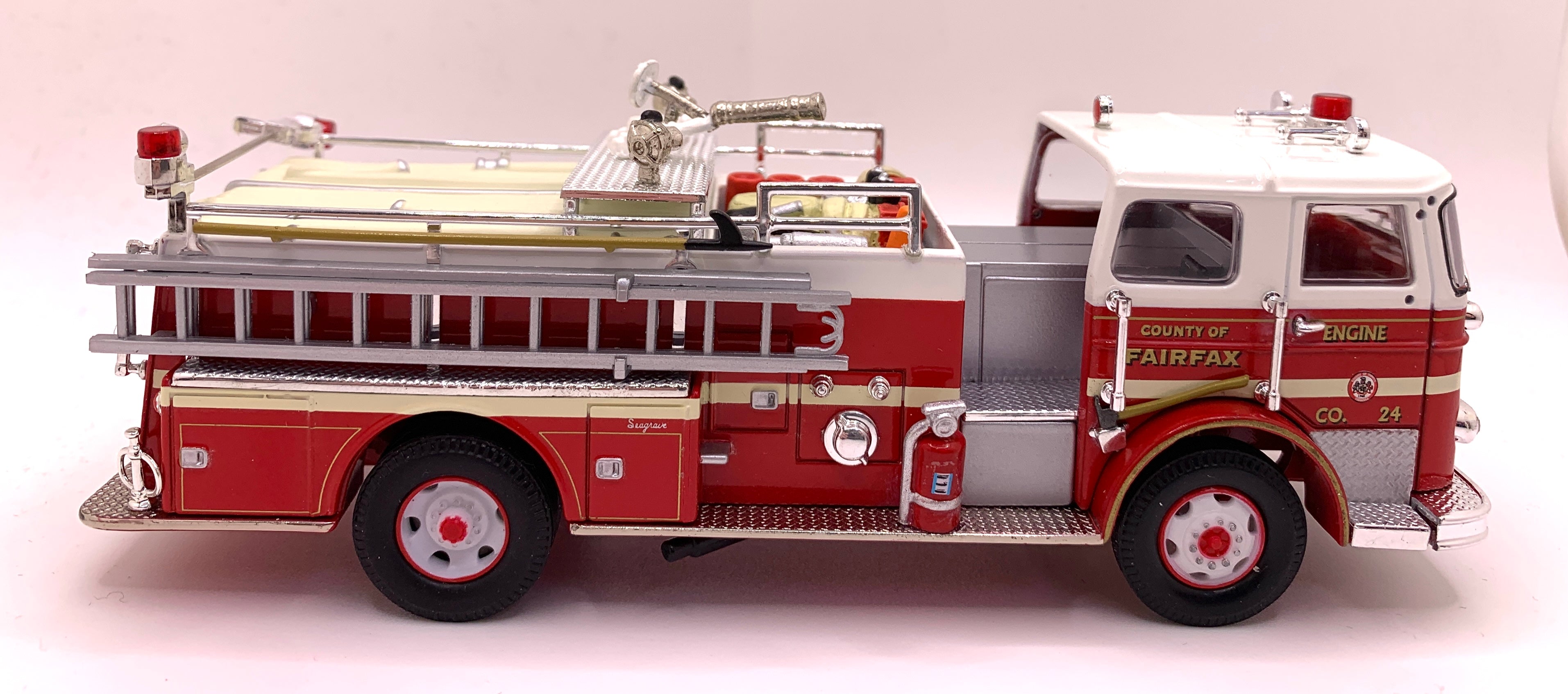 J*y様 90-'s euro vintgage Fireman Work Ja Seagrave K Closed Cab Pumper – Fairfax County, Virginia 1/50