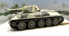 Load image into Gallery viewer, T-34/76 Mod.1941, 1st Guards Tank Brigade, Moscow 1942 1/72 By Dragon