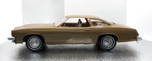 Load image into Gallery viewer, 1975 Oldsmobile Cutlass, Canyon Copper Metallic 1/24 Promo