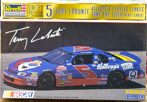 Labonte Terry #5 Tony The Tiger Monte Carlo 1/24  1997 Issue