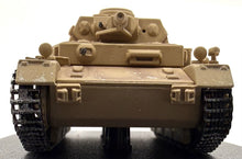 Load image into Gallery viewer, Krupp Sd.Kfz.161 Panzer IV F1, German Army 15.PzDiv, #4, Libya, 1942 1/72