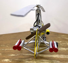 Load image into Gallery viewer, Gyrocopter from James Bond's You Only Live Twice 1/36