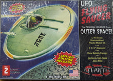 Load image into Gallery viewer, UFO Flying Saucer 1/48 2010 ISSUE