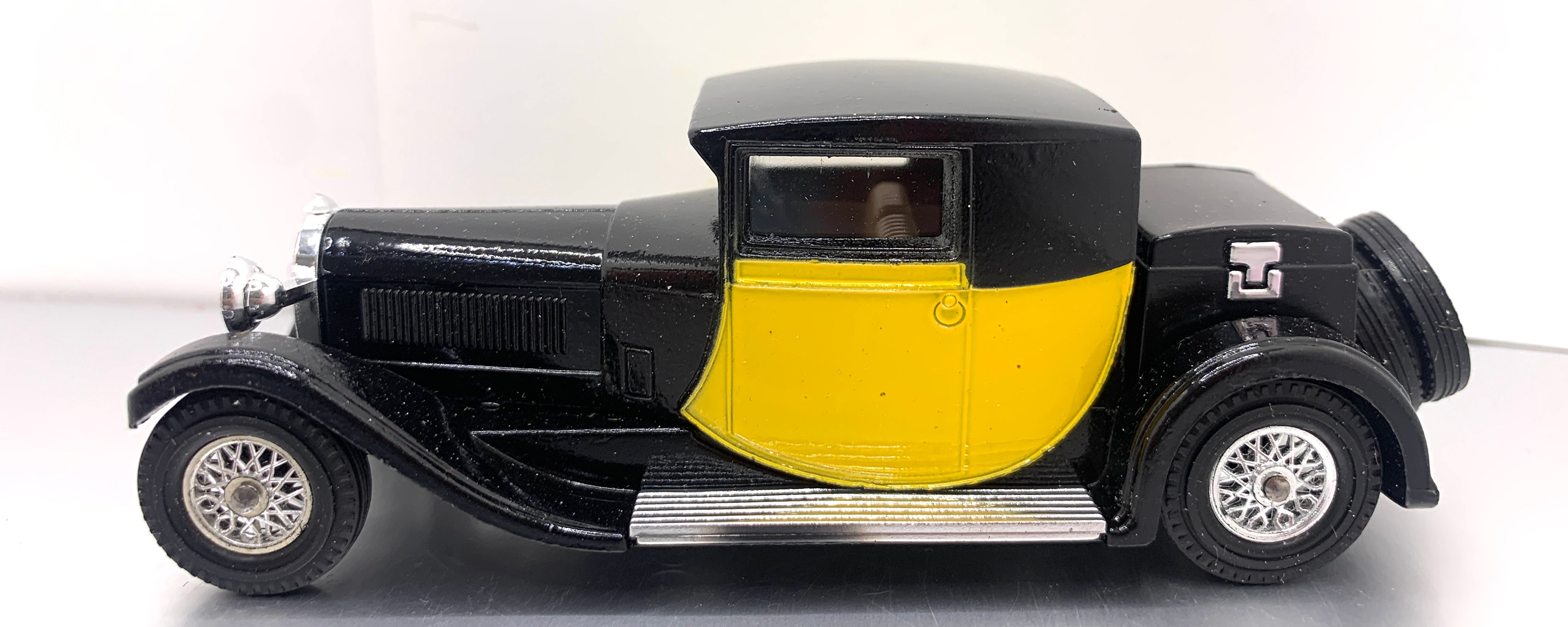 MCM 1/43 Bugatti T19 5,4L – 1915 – Réf 20 – Modèle Blanc – Occasion