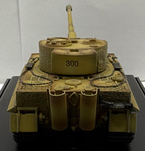 Load image into Gallery viewer, Tiger I Late Production w/Zimmerit, 1/72 By Dragon