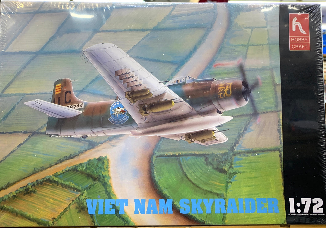 Douglas A-1 Vietnam Skyraider 1/72 1993 ISSUE