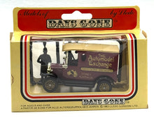 Load image into Gallery viewer, 1920 Ford Model T Van "The Automodel Exchange" 1/35 Made in England