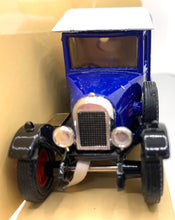 Load image into Gallery viewer, 1929 Morris Cowley Lieferwagen 1/39 &quot; Brasso&quot;