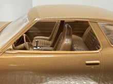 Load image into Gallery viewer, 1975 Oldsmobile Cutlass, Canyon Copper Metallic 1/24 Promo