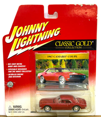 1967 Camaro Coupe Johnny Lightning Classic Gold 404-16