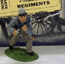 Load image into Gallery viewer, Confederate Advancing 3-piece set