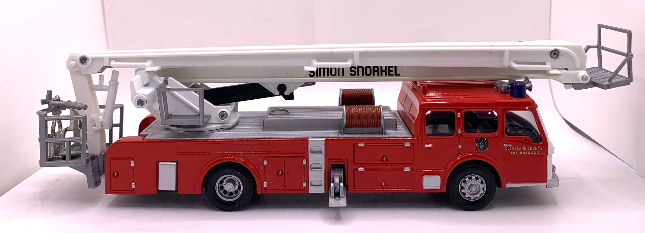 CORGI TOYS Dennis F125 BEA Simon Snorkel Bedfordshire (serie limitée 50 CORGI TOYS Dennis F125 BEA Simon Snorkel Bedfordshire (serie limitée 50