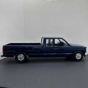 1994 Chevrolet C-1500 Extended-Cab Indigo Blue Metallic