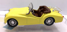 Load image into Gallery viewer, 1958-61 TRIUMPH TR3A YELLOW 1/43