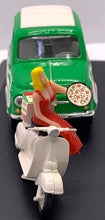 Load image into Gallery viewer, FIAT 500 LA PIZZA DI GENNARO &amp; PIAGGIO VESPA 50 3M 1/43