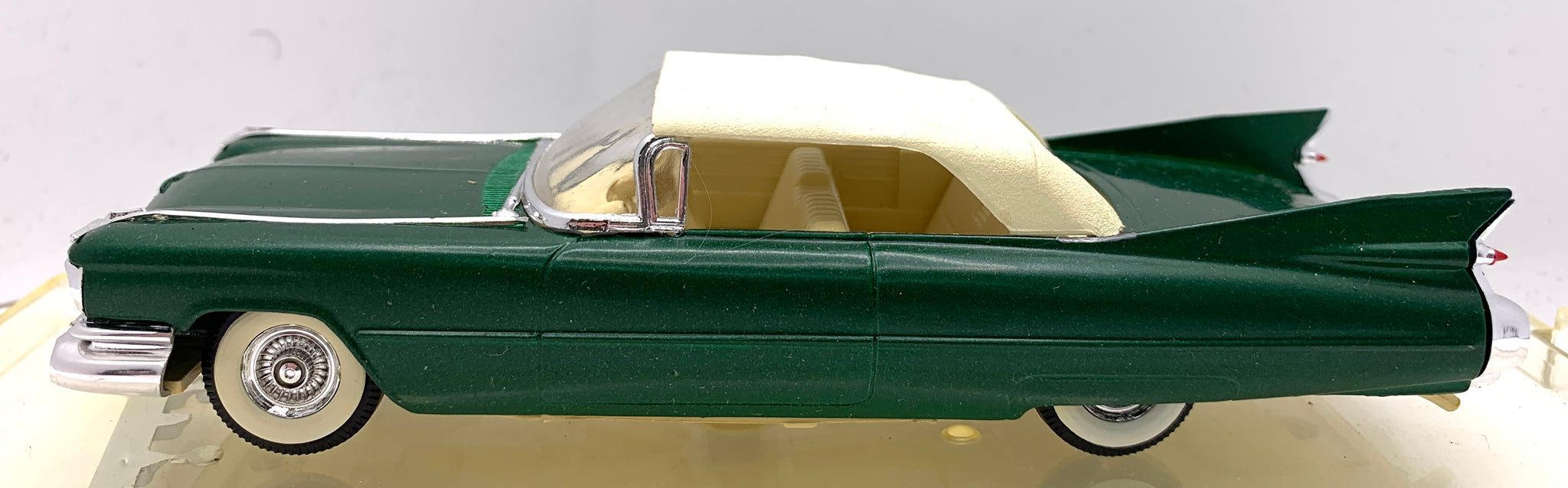 M.A.E. Models 1/43 Scale MA01 - 1959 Cadillac Convertible - Red - R.M M.A.E. Models 1/43 Scale MA01 - 1959 Cadillac Convertible - Red - R.M