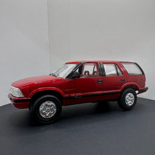 Load image into Gallery viewer, 1995 Chevy Blazer Apple Red 1/24