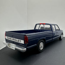 Load image into Gallery viewer, 1994 Chevrolet C-1500 Extended-Cab Indigo Blue Metallic