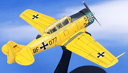 North American Harvard Mk 4 1/72 Diecast – J-BarHobbies