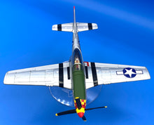 Load image into Gallery viewer, North American P-51D Mustang 1/72