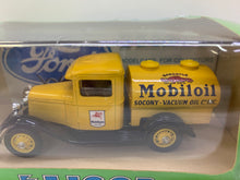 Load image into Gallery viewer, 1934 FORD V8 CITERNE A ESSENCE 1/43 &quot;MOBIL OIL&quot;