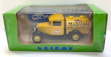 Load image into Gallery viewer, 1934 FORD V8 CITERNE A ESSENCE 1/43 &quot;MOBIL OIL&quot;