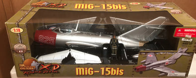 Mig 15 Pepeleyeu (Maroon Nose 925) 1/18
