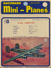 Load image into Gallery viewer, Bachmann Mini Planes #39 B-24D Liberator 1/340
