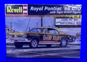 Royal Pontiac "GeeTO Tiger" Super Stock 1966 Pontiac GTO Hardtop with Pre-Painted Resin Tiger Driver Figure