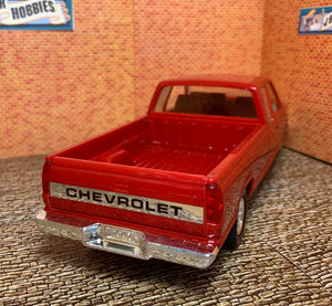 1993 Chevrolet C-1500 Extended Cab in Victory Red 1/25