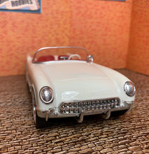 Load image into Gallery viewer, Corvette 1953 Convertible in Polo White 1/25
