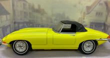 Load image into Gallery viewer, Dinky Item DY-1B 1967 Jaguar E Type MK 1-1/2   1/43