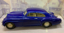Load image into Gallery viewer, Dinky Item DY-13B 1955 Bentley &#39;R&#39; Continental 1/43