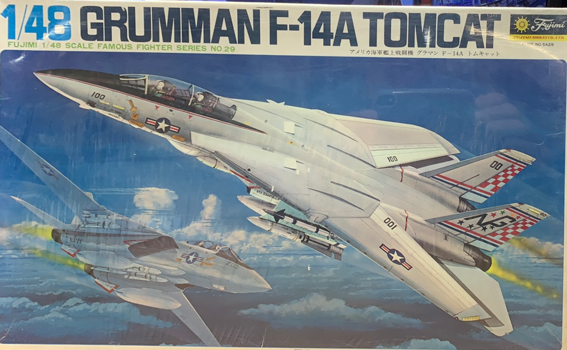レベル GRUMMAN F-14A TOMCAT 1/48 Tamiya Grumman F-14A Tomcat (Late Model) Carrier Launch Set 1:48