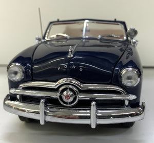 1949 Ford Convertible 1/24