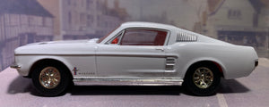 Dinky Item DY16-B 1967 Ford Mustang Fastback White 1/43